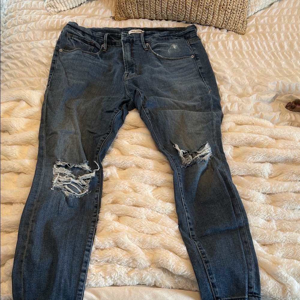 Good American Distressed Skinny Jeans in Dark Blue